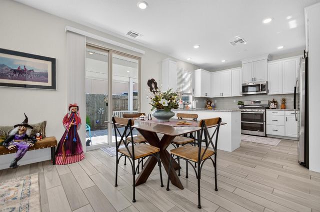 3812 Ivan Way, Rancho Cordova, CA 95742