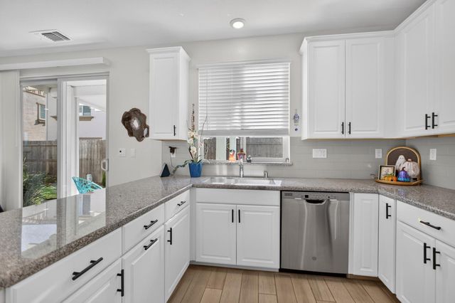 3812 Ivan Way, Rancho Cordova, CA 95742
