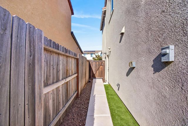 3812 Ivan Way, Rancho Cordova, CA 95742