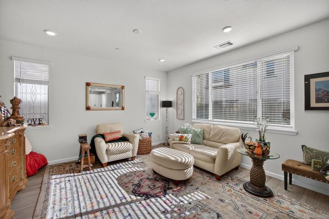 3812 Ivan Way, Rancho Cordova, CA 95742