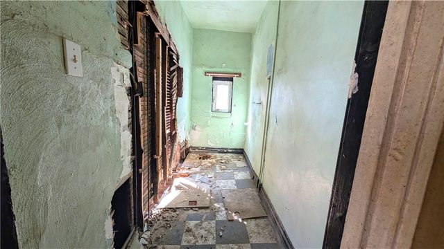 223 Lombard St, Downtown Pgh, PA 15219