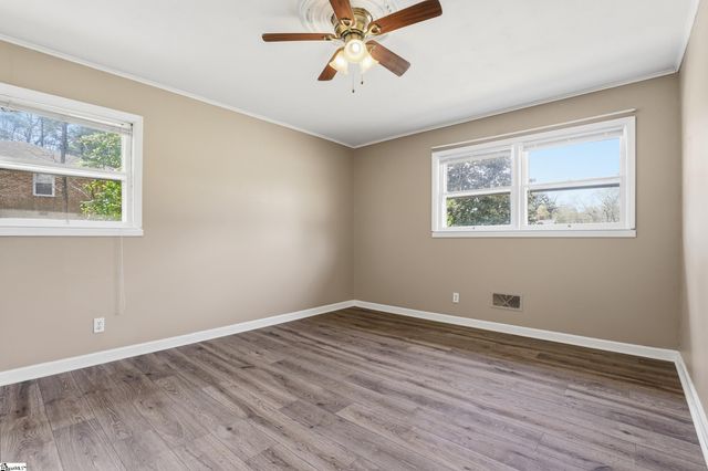 4304 Old Buncombe Road, Greenville, SC 29617