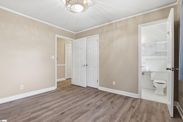 4304 Old Buncombe Road, Greenville, SC 29617