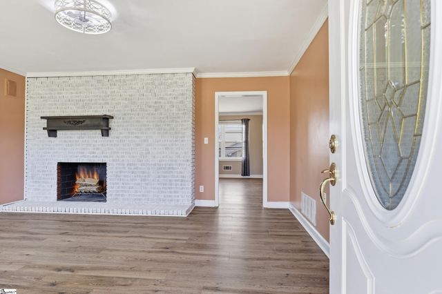 4304 Old Buncombe Road, Greenville, SC 29617