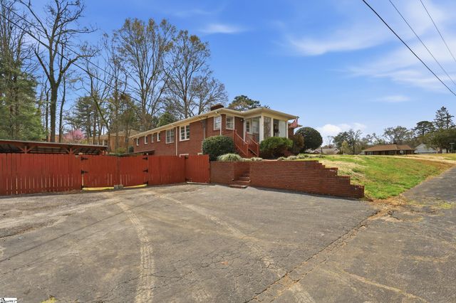 4304 Old Buncombe Road, Greenville, SC 29617