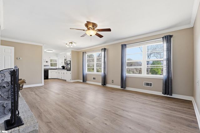 4304 Old Buncombe Road, Greenville, SC 29617