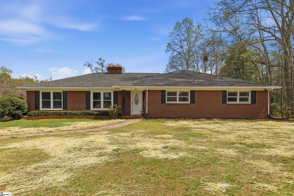 4304 Old Buncombe Road, Greenville, SC 29617