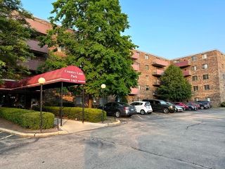 1463 Mercury Drive 304, Schaumburg, IL 60193