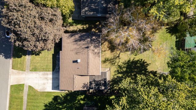 131 Locust Street, Oswego, IL 60543