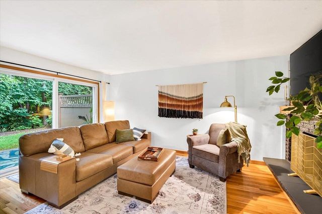 65 Waunona Woods Court, Madison, WI 53713