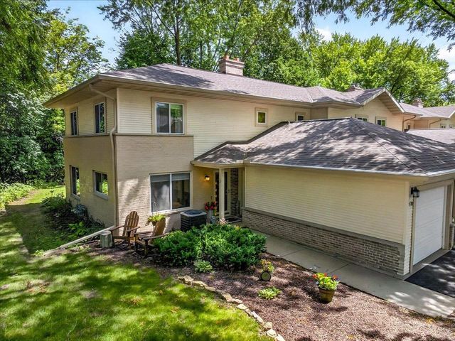 65 Waunona Woods Court, Madison, WI 53713