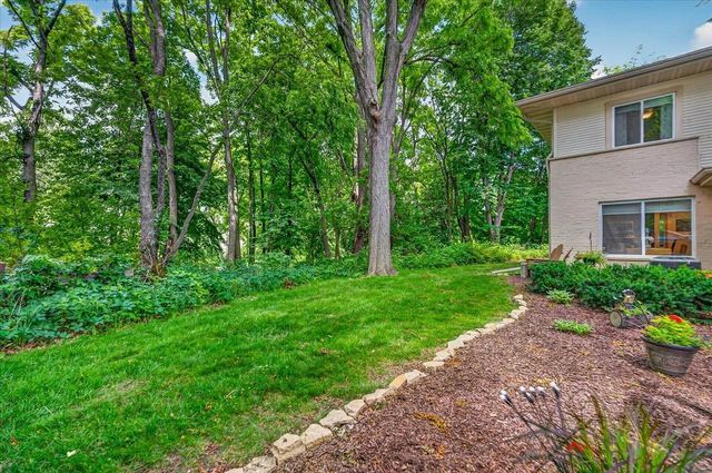 65 Waunona Woods Court, Madison, WI 53713