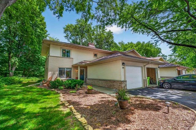 65 Waunona Woods Court, Madison, WI 53713