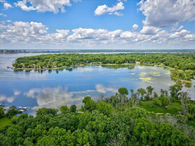 65 Waunona Woods Court, Madison, WI 53713