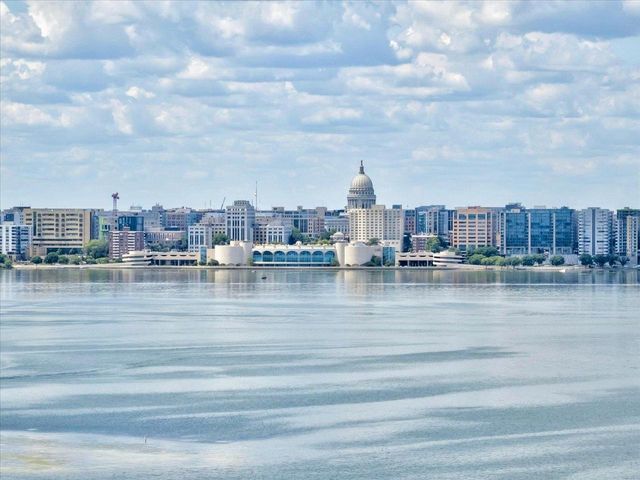 65 Waunona Woods Court, Madison, WI 53713