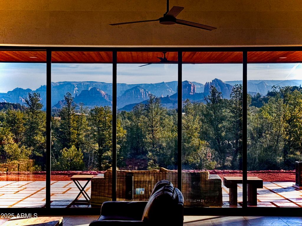 10 Amber Cliffs Way, Sedona, AZ 86336