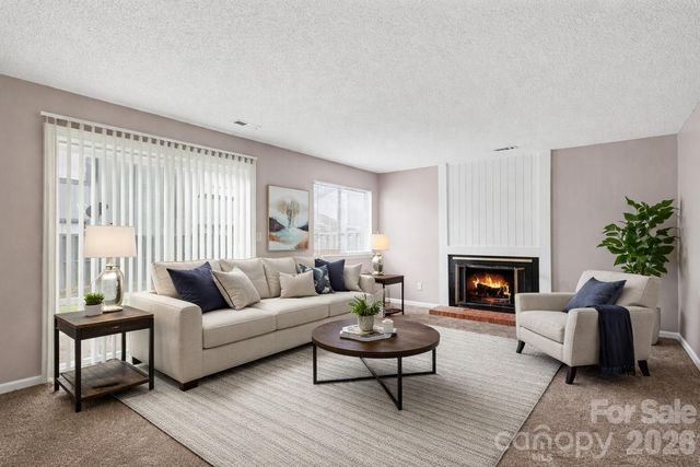 6107 Bent Tree Court, Charlotte, NC 28212