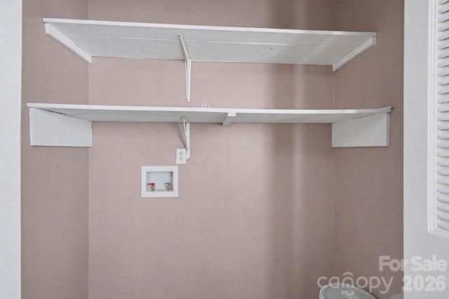 6107 Bent Tree Court, Charlotte, NC 28212