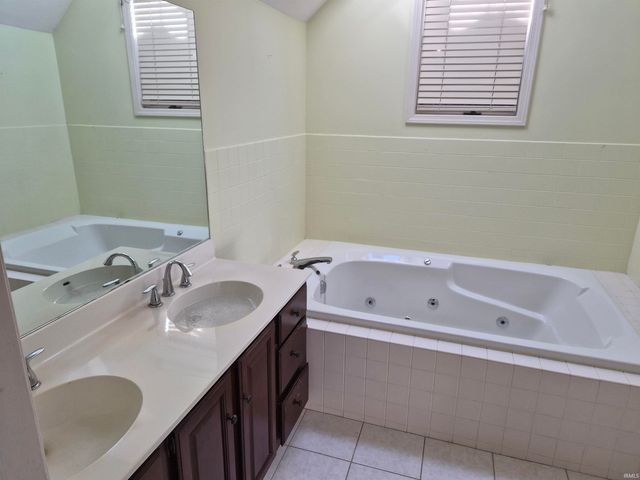 908 Braxton Court, Goshen, IN 46526