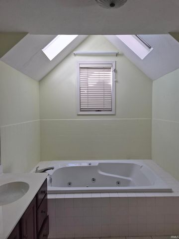 908 Braxton Court, Goshen, IN 46526
