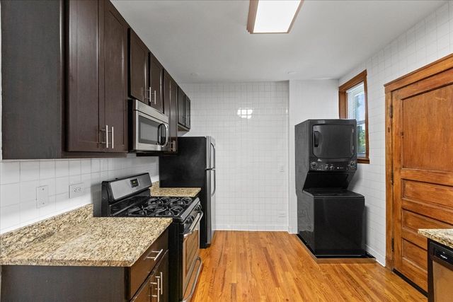 3546 N Bosworth Avenue 1, Chicago, IL 60657