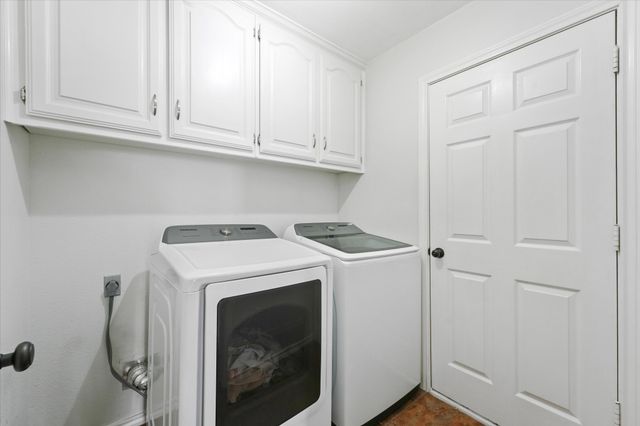 107 Montreal Drive, Hurst, TX 76054