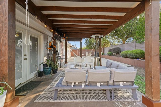 107 Montreal Drive, Hurst, TX 76054