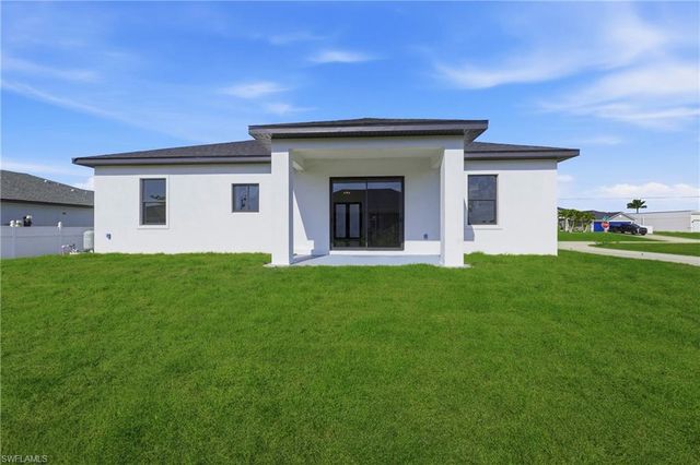 602 NW 25th TER, Cape Coral, FL 33993