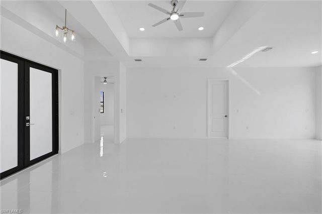 602 NW 25th TER, Cape Coral, FL 33993