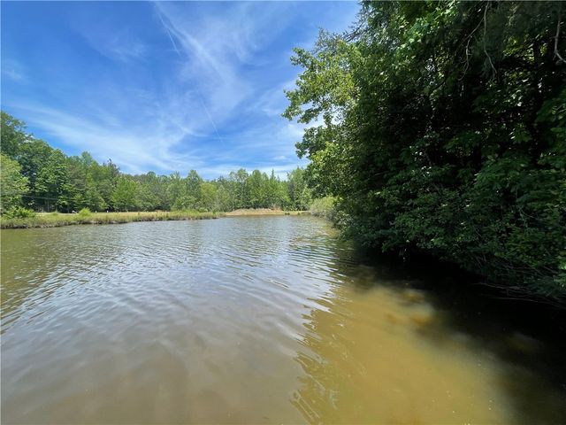 615 The Bear Boulevard, Tamassee, SC 29686