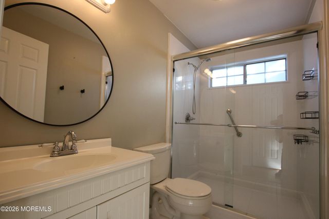 9 Crop Court, Tinton Falls, NJ 07753