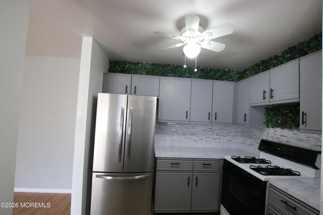 9 Crop Court, Tinton Falls, NJ 07753