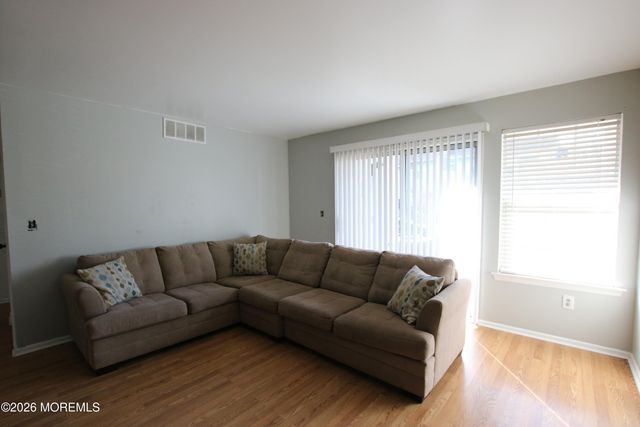 9 Crop Court, Tinton Falls, NJ 07753