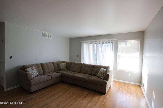 9 Crop Court, Tinton Falls, NJ 07753