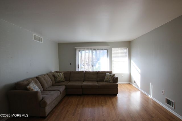 9 Crop Court, Tinton Falls, NJ 07753