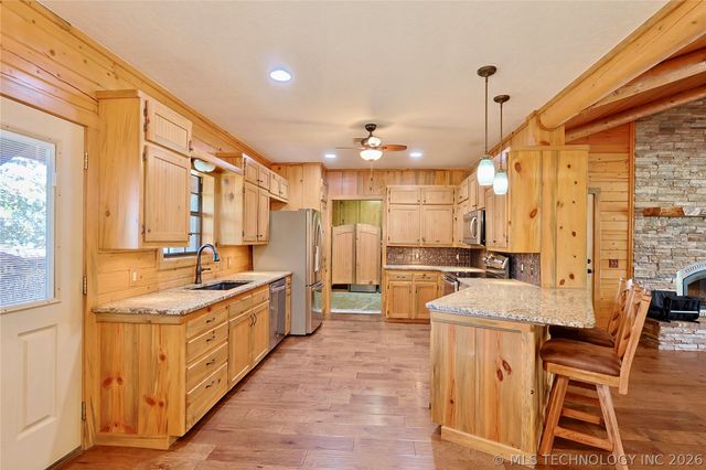 124 London Dock Lane, Canadian, OK 74425
