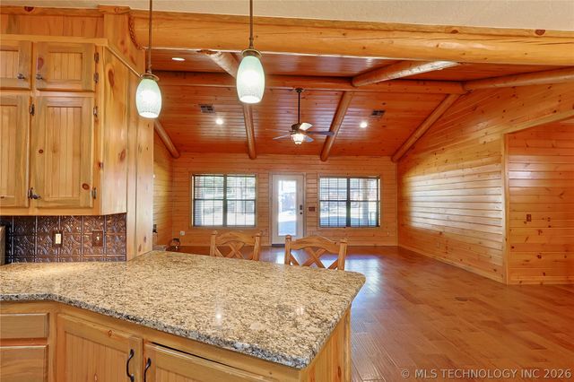 124 London Dock Lane, Canadian, OK 74425