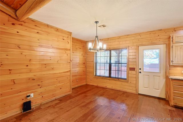124 London Dock Lane, Canadian, OK 74425