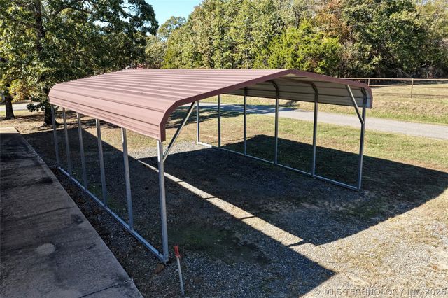 124 London Dock Lane, Canadian, OK 74425