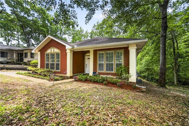 5913 Antoine Road, Mobile, AL 36693
