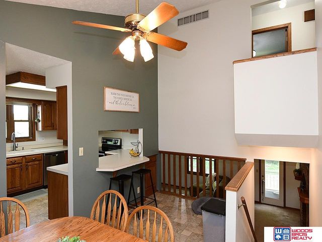 5610 S 68th Street Court, Lincoln, NE 68516