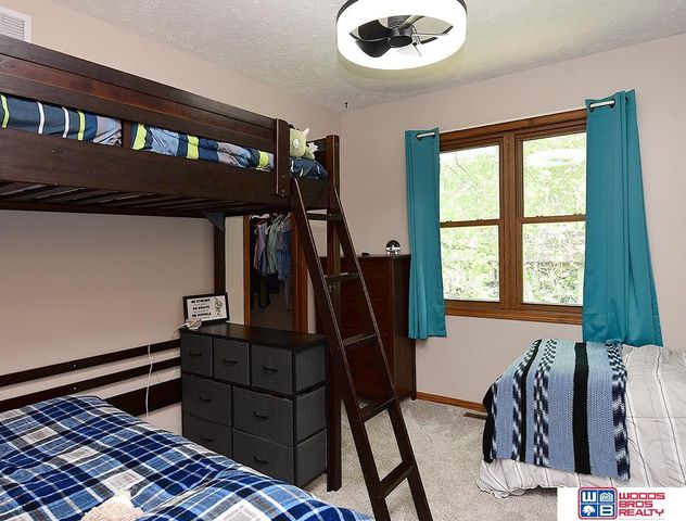 5610 S 68th Street Court, Lincoln, NE 68516