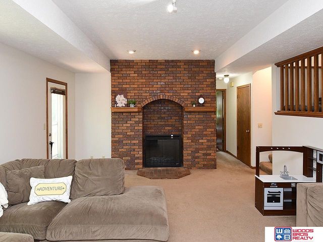 5610 S 68th Street Court, Lincoln, NE 68516