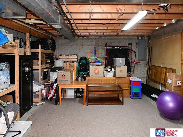 5610 S 68th Street Court, Lincoln, NE 68516
