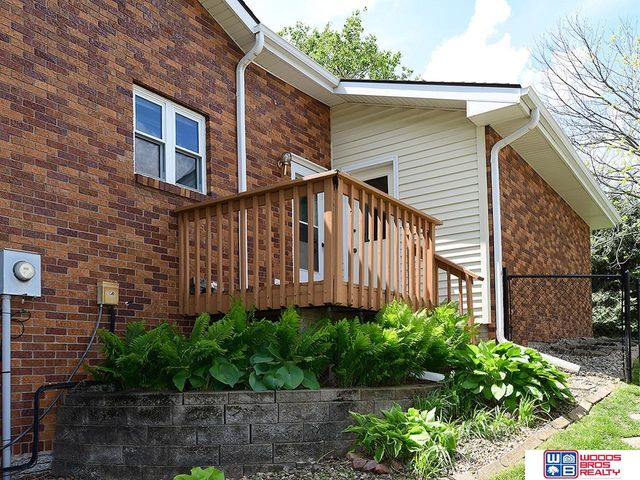 5610 S 68th Street Court, Lincoln, NE 68516