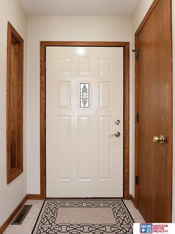 5610 S 68th Street Court, Lincoln, NE 68516
