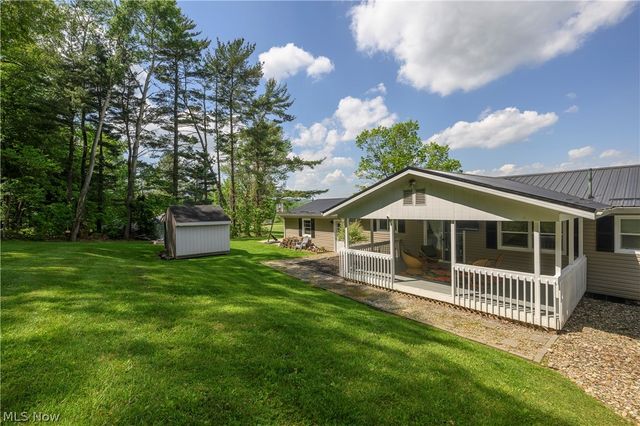 6105 Wolf Run Road SE, Dennison, OH 44621