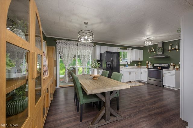 6105 Wolf Run Road SE, Dennison, OH 44621