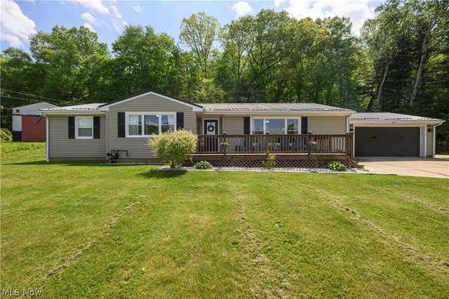 6105 Wolf Run Road SE, Dennison, OH 44621