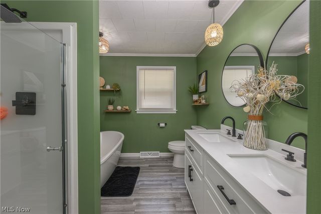 6105 Wolf Run Road SE, Dennison, OH 44621